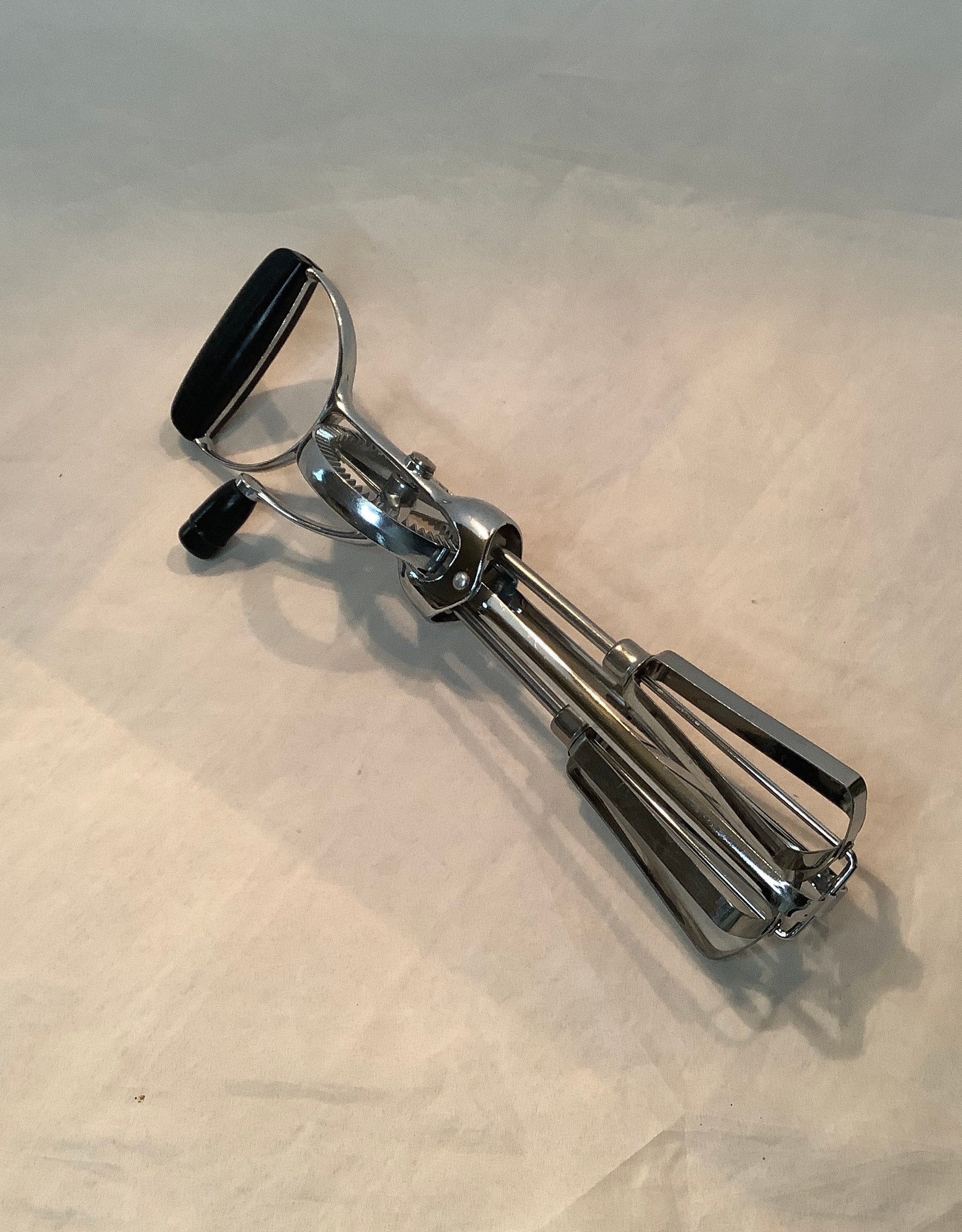 Ecko Best - Vintage Stainless Steel Manual Hand Mixer - Egg Beater - Black  USA