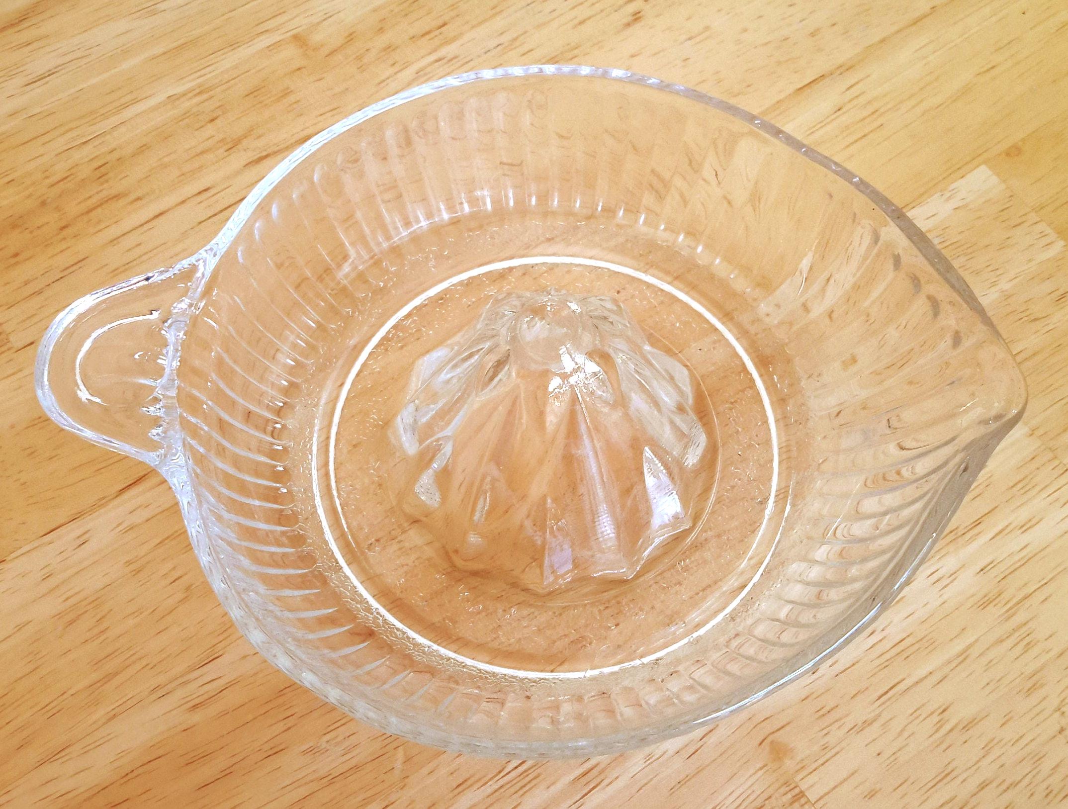 Magnifique presse-citron/presse agrumes en verre moulé – Des années 50