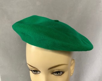 Green Beret Deluxe 100% Wool Imported Vintage Headwear Accessory Stylish Kelly Green Tam