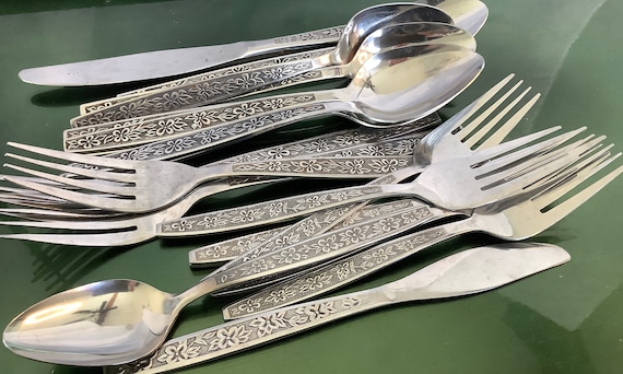 STANLEY ROBERTS ROGERS STAINLESS KOREA FLATWARE AUBERGE SRB132 SET of 52 SILVERW