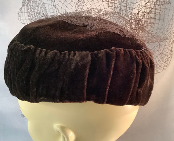 Brown Pleated Velvet Woman's Hat With Fishnet Vei… - image 6