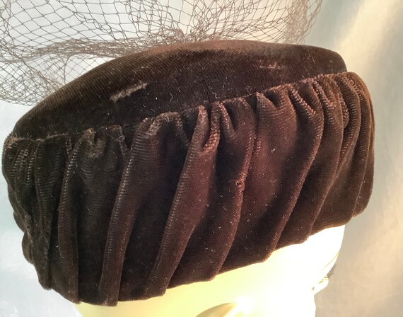 Brown Pleated Velvet Woman's Hat With Fishnet Vei… - image 4