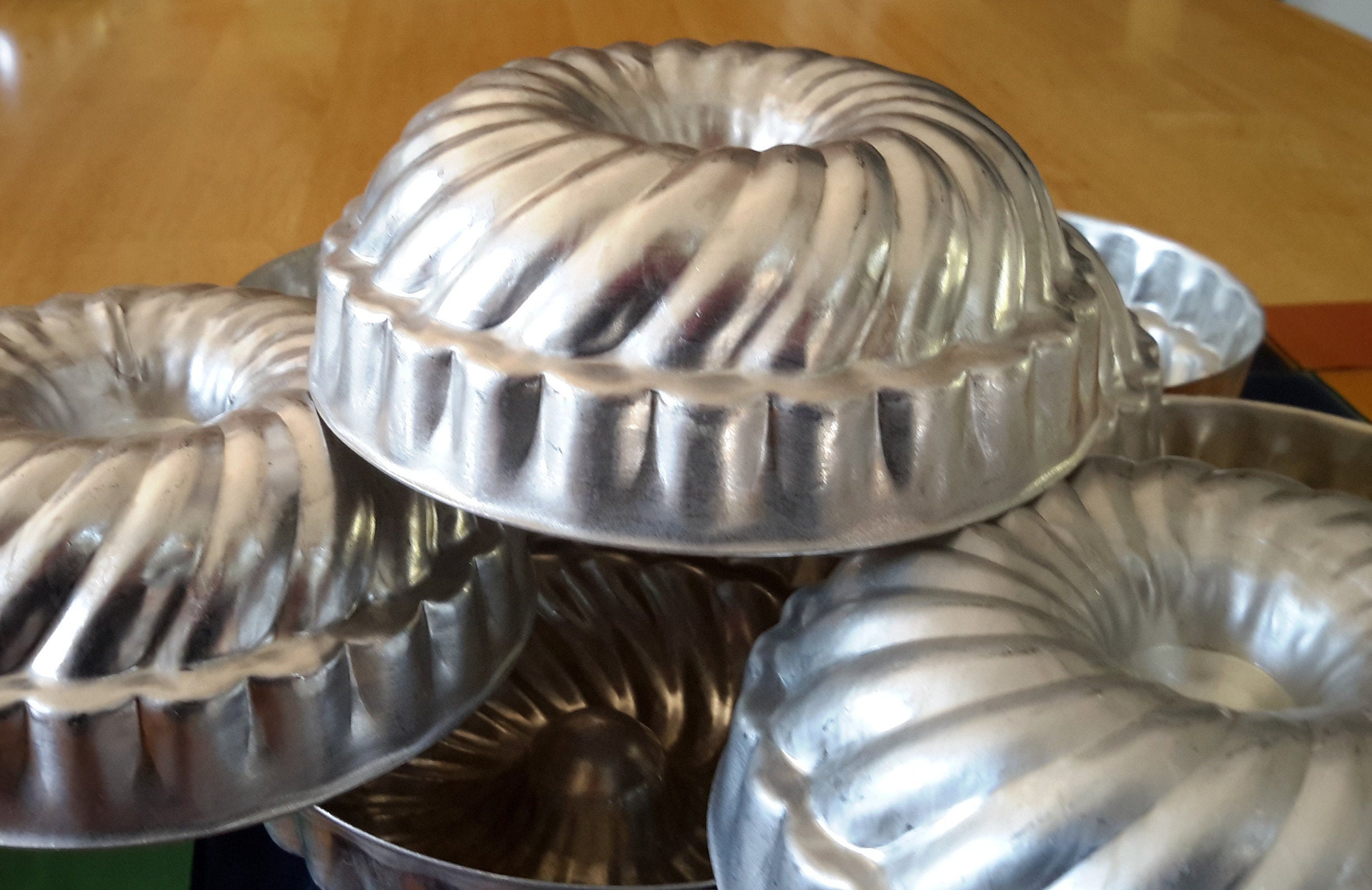 Moldes de gelatina de metal individuales vintage Juego de 4 moldes para  hornear de aluminio Mini moldes para pasteles de postre para pasteles  Suministros para pasteleros Manualidades -  México