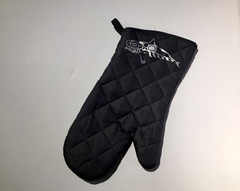 Wallace Hunting Ancient Tartan Crest Oven Mitt And Pot Holder (2 Oven Mitts + 1 Pot Holder)