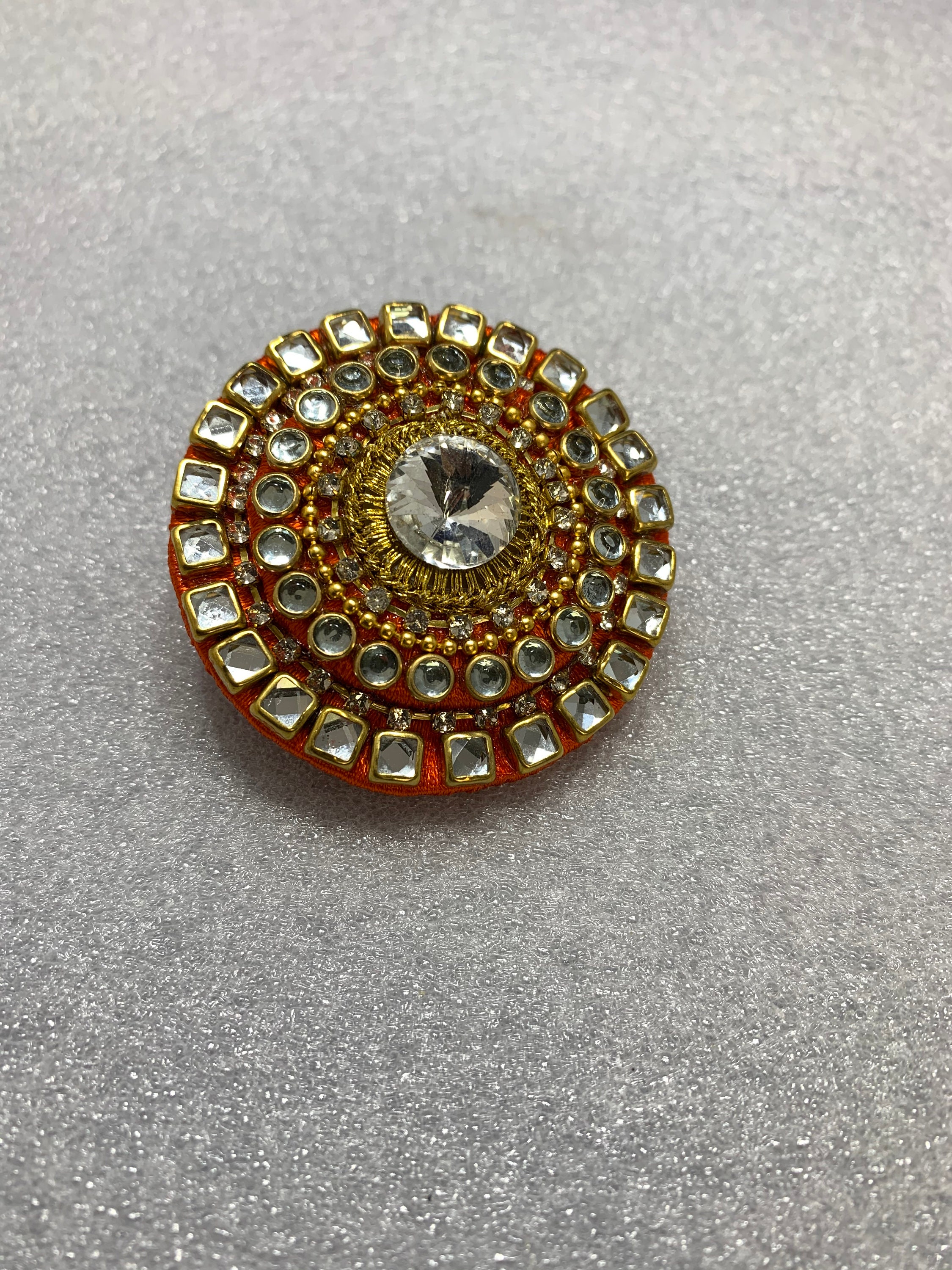 Buy Gold Plated Elegant Crystal Brooch Cum Saree Pin For Women And Girls  (Brooch0577) online | Looksgud.in