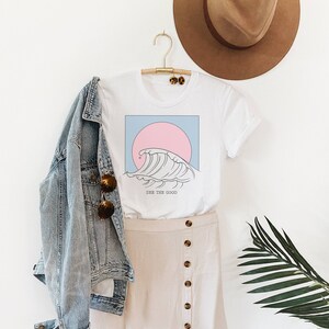 See the Good | Beachy Vibes Tee l Mom | Mom Tee | Graphic Tee | Summer Tees | Retro Beach Waves Ocean | Retro Women's Graphic Tees