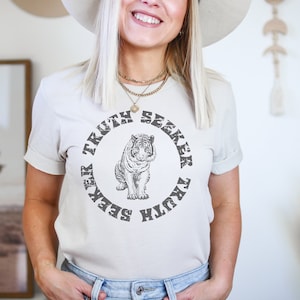 Truth Seeker | Christian Tshirt | Mom LIfe | Mom Tee | Graphic Tee | Retro Tees | Inspirational Tees | Tiger Tee Tshirt