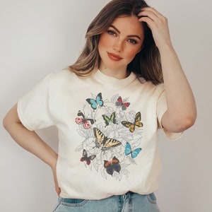 Retro Butterflies Tee | Botanical Tshirt | Vintage Butterfly | Butterflies Shirt | Retro Shirt | Flower Shirt | Women&#39;s Tees | Boho Graphic