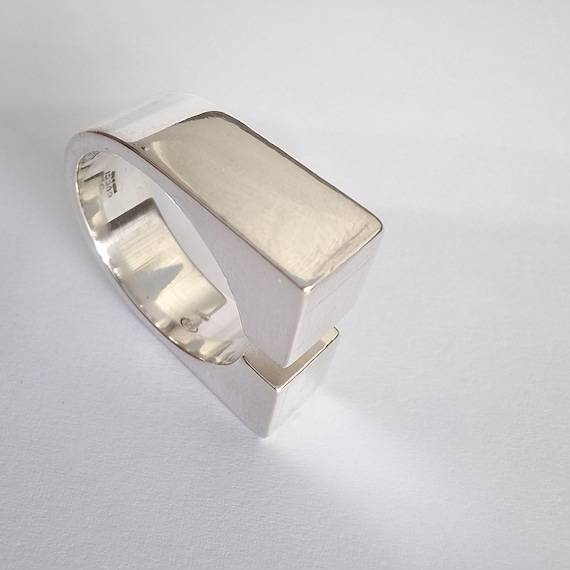 Gucci Solid Silver Hallmarked Ring - image 8