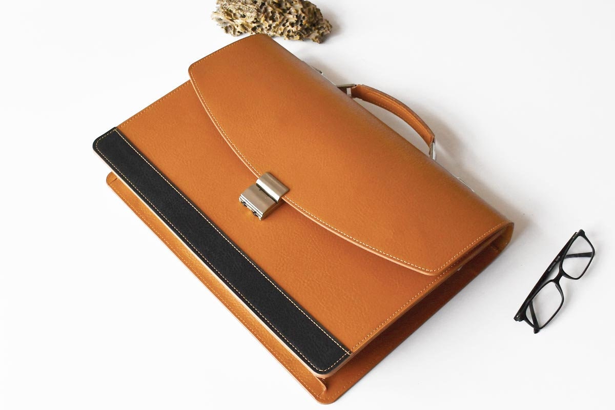 Leather Briefcase Men and Women CAMEL Brown , Leather Satchel, Lawyers Bag, Classic Briefcase
