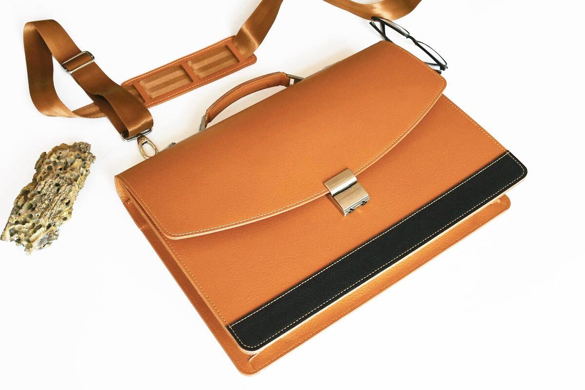 Leather Briefcase Men and Women CAMEL Brown , Leather Satchel, Lawyers Bag, Classic Briefcase
