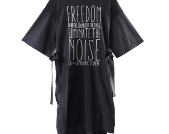 GUxUndercover - Vestido negro estilo camiseta con texto y lazo