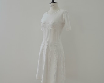 RODIER - Witte jurk met structuurpatroon in Alaïa-stijl / geometrisch patroon