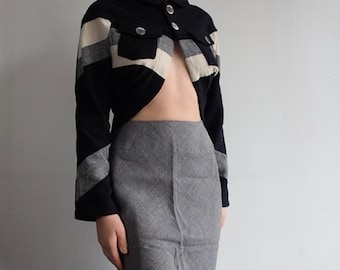 Comme des Garçons - Rare Archive AD2005 cropped jas van gekookte wol met prachtige grote donkere parelmoerknoop