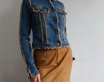 PLEIN SUD - Veste en jean brûlé con detalles bords bruts