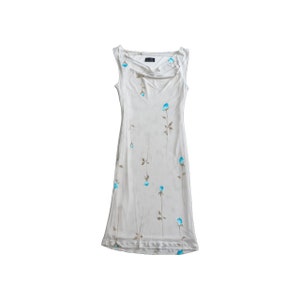 CLASS ROBERTO CAVALLI - Robe mi-longue fluide blanc cassé avec imprimé rose turquoise vif