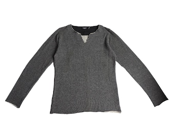 Tornado Mart - Japanese Archive Strak gebreide zwart-witte trui met onafgewerkte randen