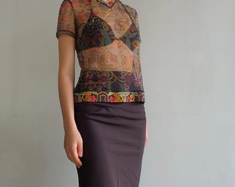 Issey Miyake - Rare Archive T-shirt met mesh-tattoo-print en V-hals