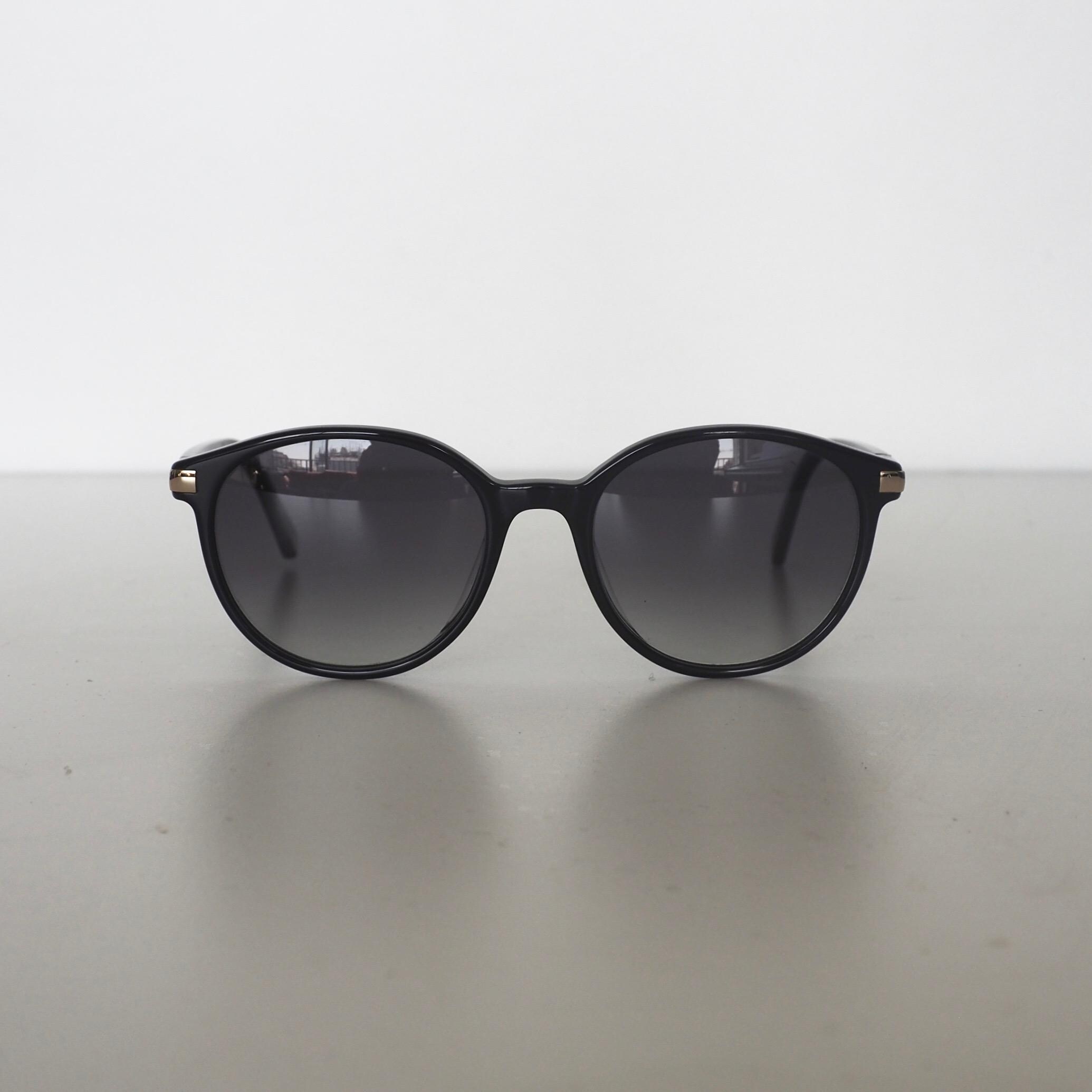 Nina Ricci - Black Frame Sunglasses With Gold Details - Etsy display picture 2