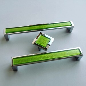 Pop-up moderne appelgroene glazen trek/knop. Modern groen glazen handvat voor meubels. Groene pop-up glazen kastknop 0038