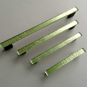 Goldener Minz Glasgriff. Künstlerischer grüner Möbelgriff. Grüner Glasschrankgriff. Goldfarbene Möbelgriffe. Akzent Glasgriff 0050
