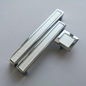 Pop-up pärlvitt glashandtag. Konstnärliga pärlvita möbelglashandtag. Vit pop-up glasskåpsknopp 0016