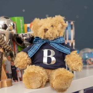 Ours en peluche classique avec la chemise initiale personnalisée