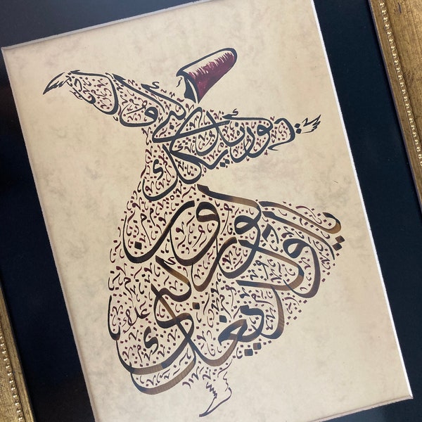 Wervelende Derwish zegt: "Lijk zoals je bent of wees zoals je lijkt" Islamitische handgeschreven Arabische kalligrafie kunst aan de muur met Arabische letters