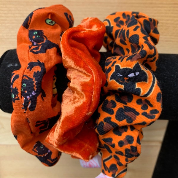 SALE - Halloween Scrunchies - Set of 3 - Scrunchies - Hair Tie - Bracelet - Cheetah Print Cat/Orange Crushed Velvet/Cat Witch