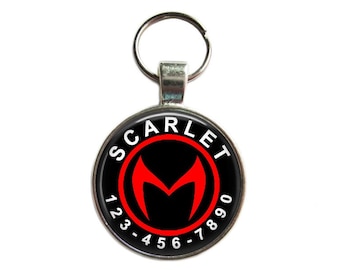 Placa de identificación personalizada para perro - Bruja Escarlata: Placa para mascota chapada en plata