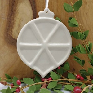 Palette - 4&quot; Ornament - 6 well, Hand Carved Palette, Acrylic Palette, Watercolor Palette, Gouache, Ink