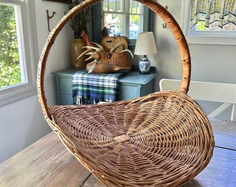 Vintage Large French Wicker Gathering Basket 23.5”x20” Country Rustic Farmhouse Cottagecore