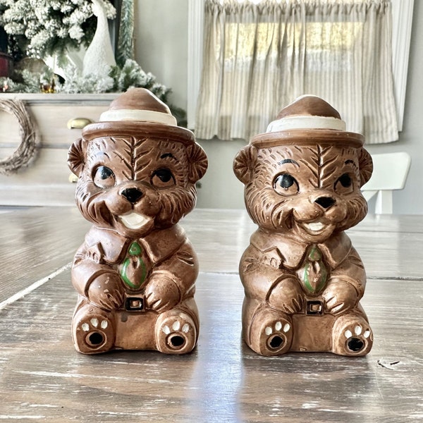 Vintage Kitschy Ceramic Smokey The Bear Park Ranger Salt & Pepper Shakers Made in Japan, Collectible Shakers, Vintage Kitchenware MCM Kitsch