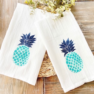 Set of 2 Hand Painted Pineapple flour sack kitchen towels, Pineapple, tea towel, gift, housewarming gift, coastal decor, pineapple tea towel