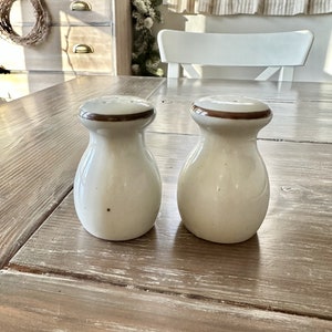 Vintage MCM Stoneware Japan 3.5&quot; Tall Salt and Pepper Shaker Set, VTG Kitchen, Mid Century Shakers, gift for collector, MCM kitchenware