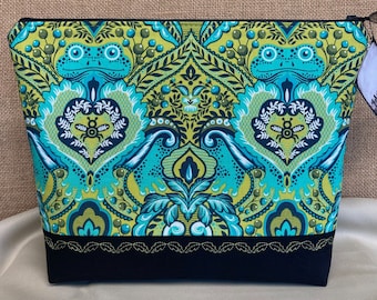 Frog Prince L Zippered Pouch in Myrtle *Yarn/Craft Project Bag