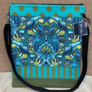 Owl Crossbody Pouch / Crossbody Project bag in Forget Me Not *Tula Pink All Stars Fabric