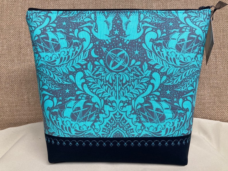 LAvonMade Ship Shape Pouch