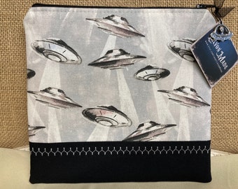 Bolsa pequeña con cremallera Alien Invasion