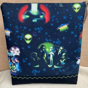 The Truth Is Out There Zippered Pouch #1 Green Lining XXL * Yarn / Project Bag