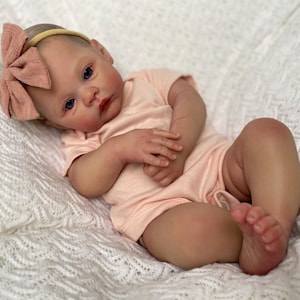 Realistic Reborn Baby Dolls Soft Silicone Vinyl Girl Real Looking Newborn Dolls