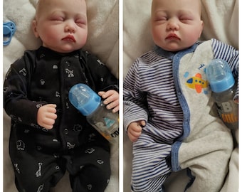 Realistische Wiedergeboren Babypuppen Zwillinge / Junge Puppe Lebensechtes Neugeborenes weiches Tuch Körper Geschenk