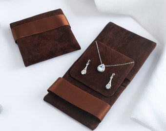 Thick Velvet Folded Jewelry Pouches with insert, Jewelry Packaging, Velvet Jewelry Pouch with Ribbon, Gift Pouches, Custom Bangle pouches