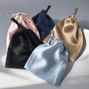 100% Mulberry Silk Jewelry Pouch, 16 Momme Silk Gift Bag, 12x14cm,Size Custom Jewelry Pouches,Eye Mask Bag,Silk Jewelry Organizer