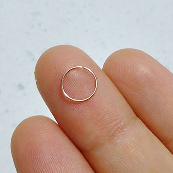 Anello per naso in oro rosa 24g - cerchio per naso riempito in oro rosa 14k - cerchio per anello per naso in oro rosa - cerchio per cartilagine - mini anello per cartilagine - 22g 20g