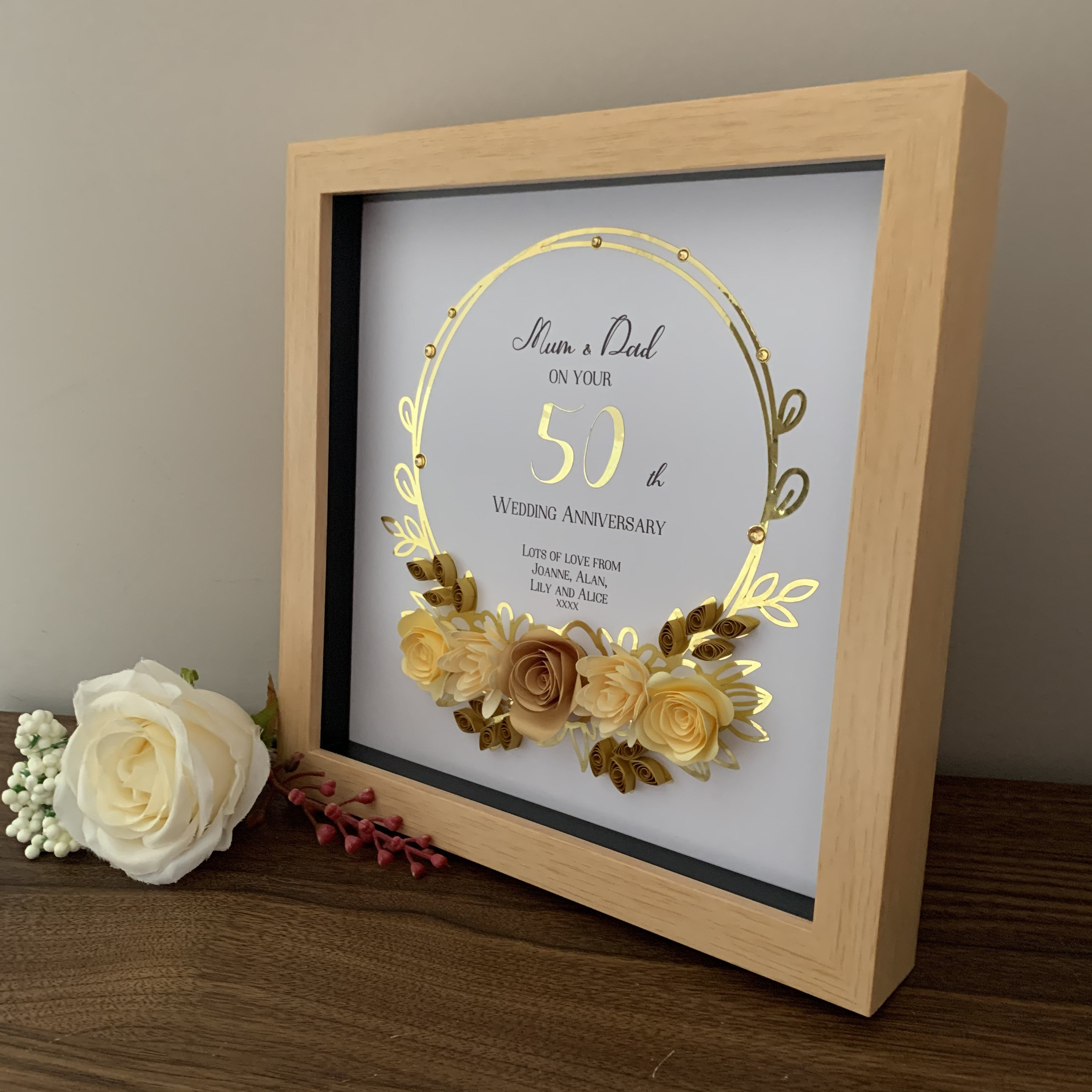  Il Nostro Matrimonio D'oro: 50 anni di matrimonio Libro degli  ospiti - Idee per la celebrazione dell'anniversario di matrimonio felice -  Regalo di  con cornice floreale (Italian Edition): 9798674072881: Press