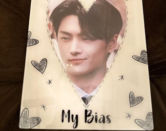 Oversized two sided bias/wrecker photocard holder
