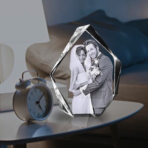 Personalised Custom 3D Holographic Photo Etched Engraved Crystal with Your Picture (Birthday, Wedding Gift, Memorial, Valentine&#39;s,Christmas)