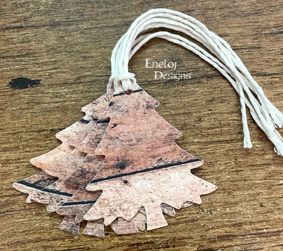 Rustic Christmas Tree Gift Tags / Woodgrain Christmas Tags With String /  Die Cut Western Christmas Trees / Christmas Gift Wrapping 