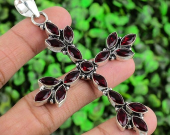 Pendentif croix grenat fait main : pendentif sacré en argent sterling .925